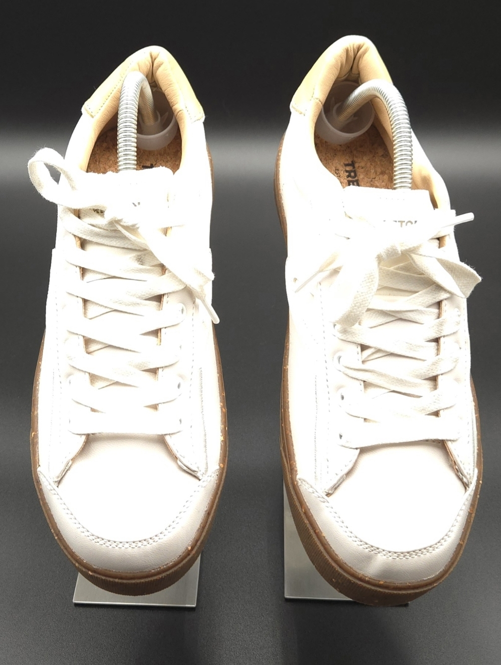 Tretorn Hopper SC White Leather Gum Sole Sneakers Women's Size 9.5 Low Top Shoes